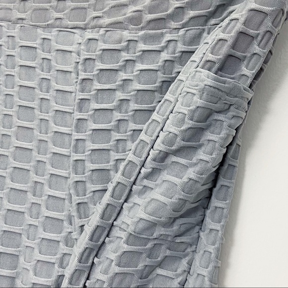 TikTok Famous Butt Leggings Gray Small - Picture 7 of 8